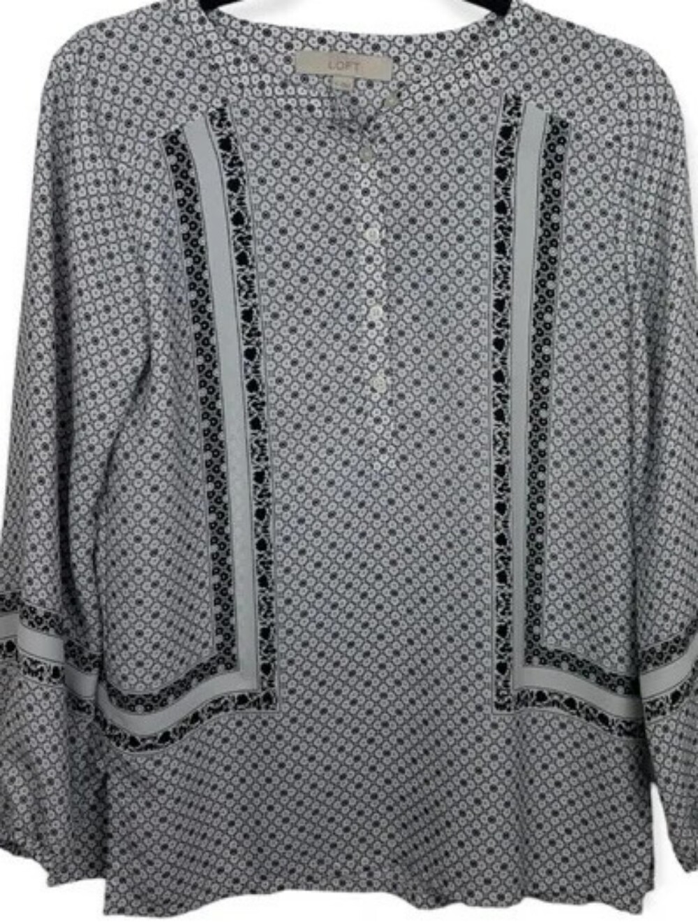 LOFT Black & White Geometric Long Sleeve Blpuse